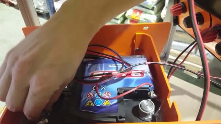 Cómo hacer un pastor eléctrico con una batería de coche